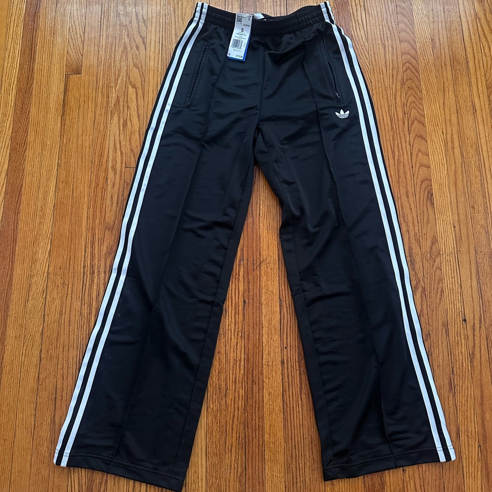 adidas Firebird trackpants in black Small NWT